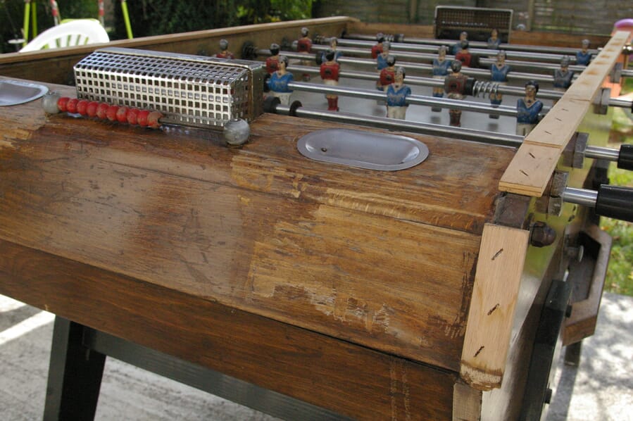 Caisse de baby-foot a rénover