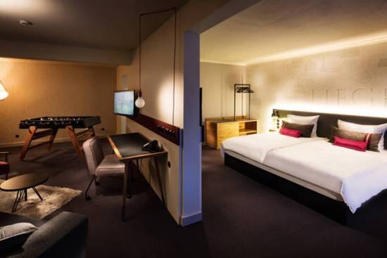 Chambre Player Pad du Penta hotel avec baby foot