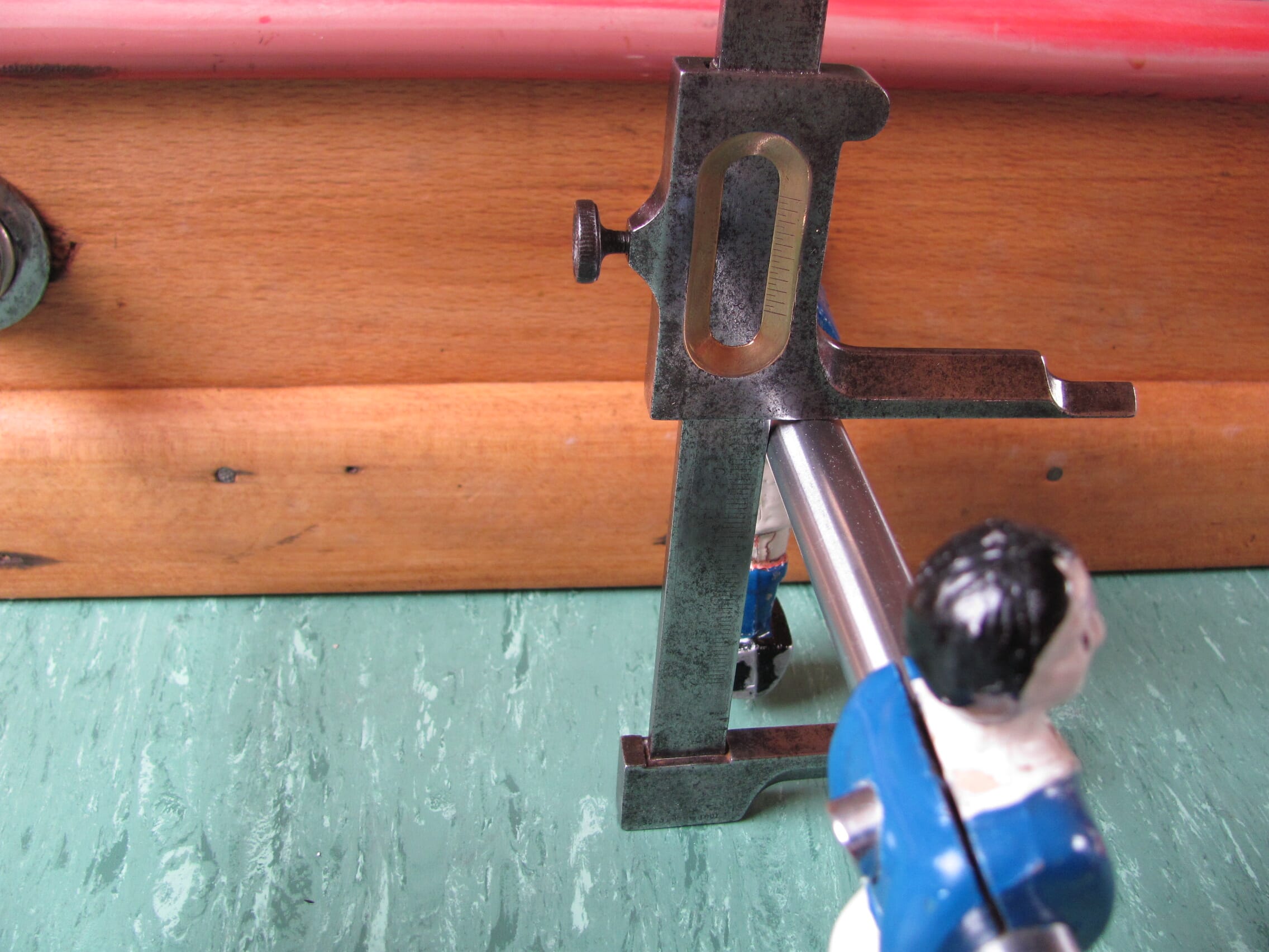 restauration-baby-foot-hauteur-joueur-terrain